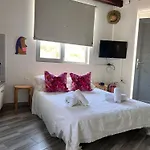 Agge Mykonο פלאטיס יאלוס